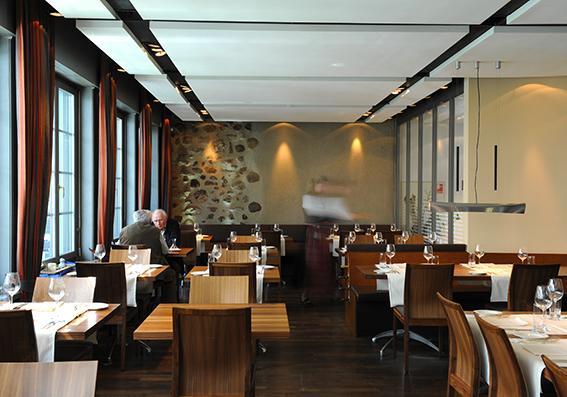 Hotel Restaurant Zum Goldenen Kopf Bulach Exterior photo